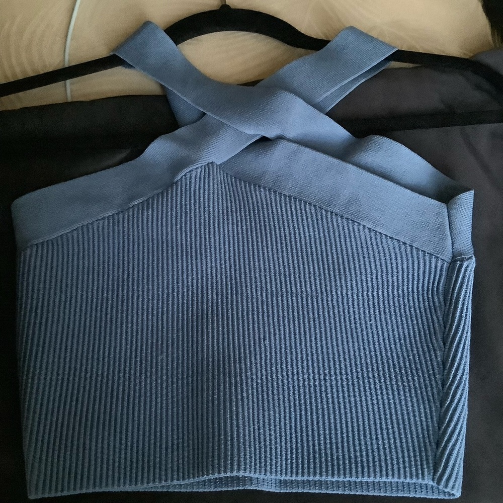 Babaton Ladies Sculpt Knit Criss Cross Crop top - Picture 2 of 5